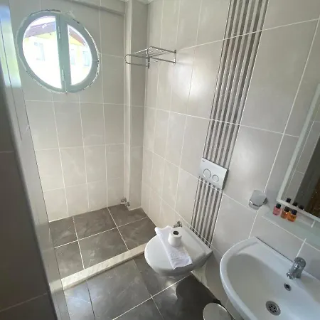 Astoria Life Hotell 3*