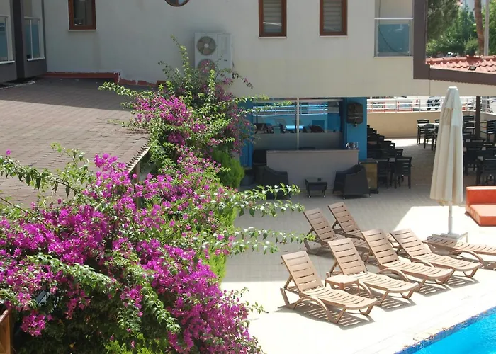 Astoria Life Hotel 3*