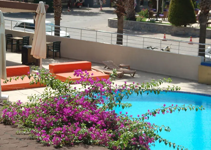 Hotel Astoria Life 3*